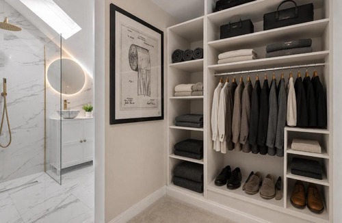 Wakefield House | Private Room with En-Suite in Wakefield in Stunning House