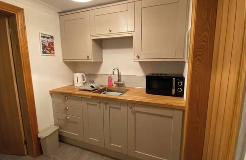 Flintshire Apartment | Quiet, Modern Ground Floor Annex Near Theatr Clwyd
