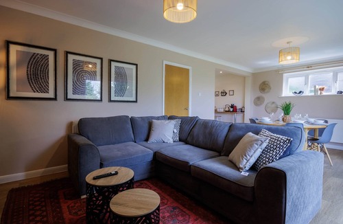 Southampton House | Quiet Stay w/Fast WiFi & Driveway Near Riverside