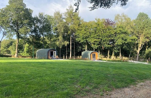 Stoney Middleton Cabin | Quiet Woodland Cabin & Nature