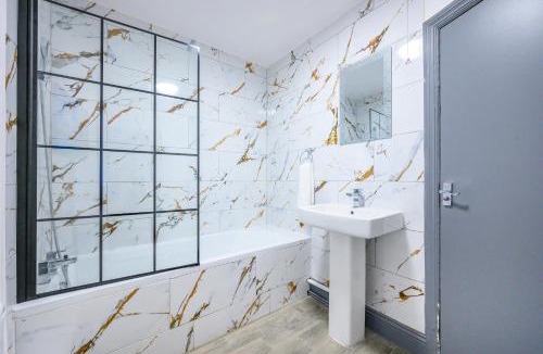 Chapeltown House | *RA7H* For your relaxed & Cosy stay + Free Parking