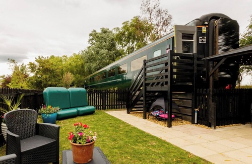 Ely House | Railway train carriage beautifully converted for an unusual stay in Countryside