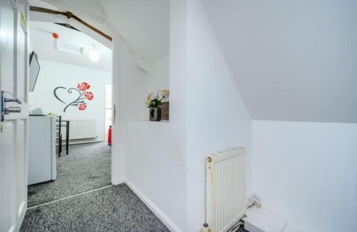 Leeds Apartment | RB1GH- Cosy Room SECURE PARKING NEAR CITY CENTRE FAST WIFI