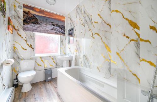 Beeston House | -RC15CFA- For Relaxed and Cosy stay with Free Parking