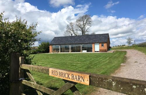Whichford House | Red Brick Barn