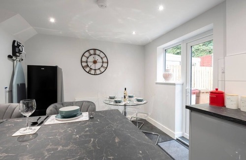 Scunthorpe Apartment | Relocation l Groups l Sleeps6