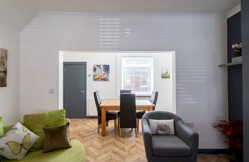 Ferryhill House | Renovated Home, Chilton | Dog Friendly | Sleeps 5 - Pass the Keys