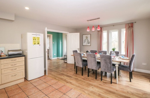 Holestone Moor Cottage | RIBER, family friendly, character holiday cottage in Two Dales