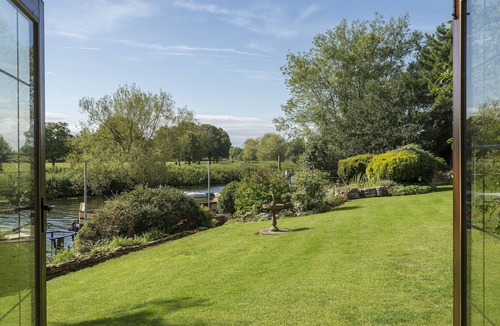Bidford-on-Avon House | Riverside House, Bidford-on-Avon, Stratford-upon-Avon