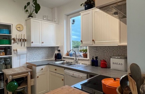 Roslin Cottage | Romantic cottage with stunning Views