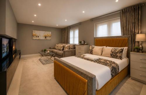 Batley House | Room E Luxury Room Stay in Batley