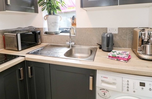 Cromford Cottage | ROOMS WITH A VIEW, pet friendly, with a garden in Wirksworth