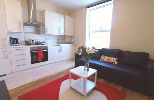Addison Apartment | Rose 4 at Hammersmith