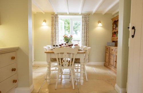 Huggate House | Rose Cottage