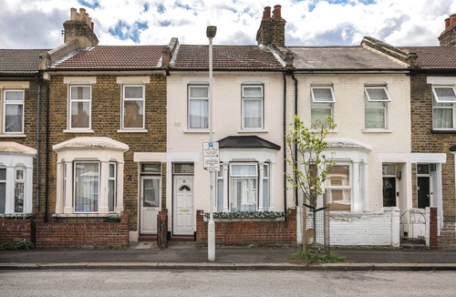 Stratford and New Town House | Rose’s Home: Charming 3-Bed House in Stratford