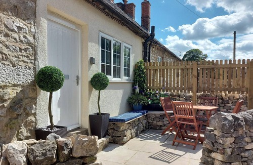Carsington Cottage | ROYAL OAK, family friendly, character holiday cottage in Ashbourne