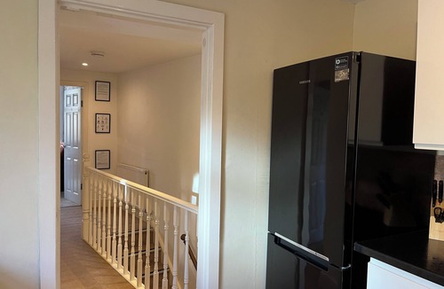 Wadsworth Apartment | Royd Villas,Spacious &Quiet,Log Burner,Patio & TV bed in Centre of Hebden Bridge