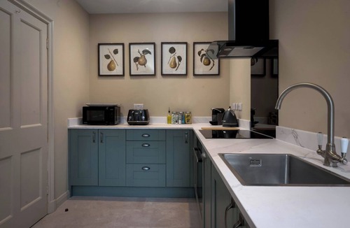 Polebrook Cottage | RUBENS ROOMS, pet friendly, luxury holiday cottage in Oundle