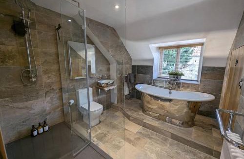 Firbeck House | Rural cottage! Wood-fired hot tub Bliss awaits