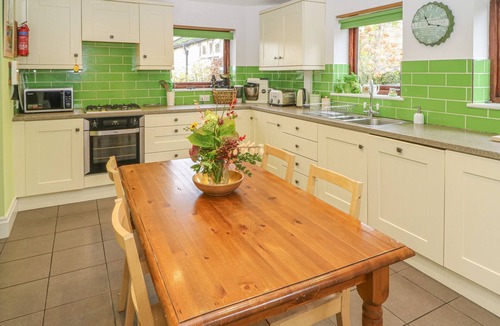 Lumbutts Cottage | SALTER RAKE GATE COTTAGE, pet friendly, with open fire in Todmorden