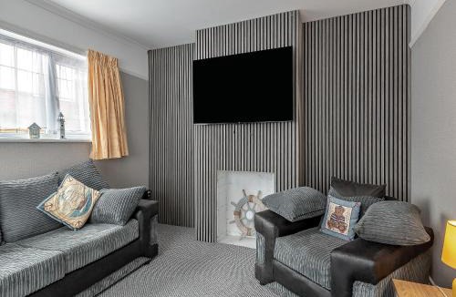 Chapel Saint Leonards House | Sandy Lodge