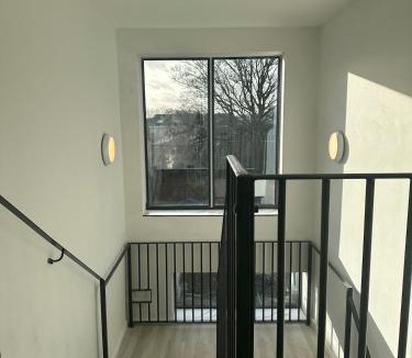 Sheffield Apartment | Sapphire Suite