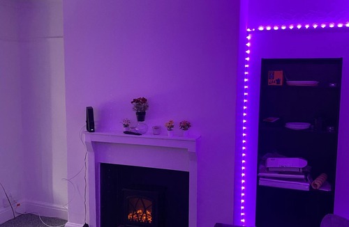 Shipley House | Sapphire Suites, Stunning 2-Bed House in Bradford