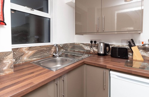 Oadby Apartment | SAV Apartments Flat 6 - 1 Bed Studio Apartment-Regent Road - Leicester