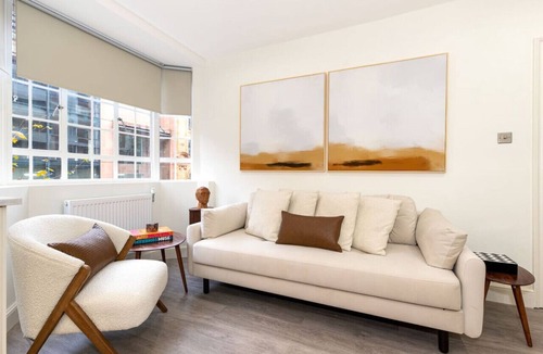 Brompton & Hans Town Apartment | Scandi Style Chelsea Apartment