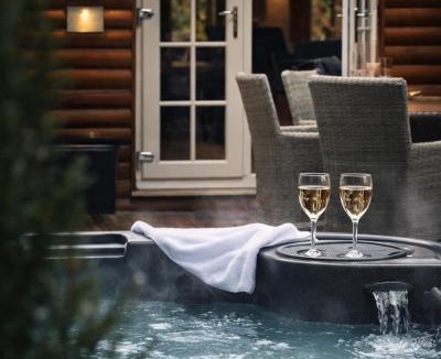 Little Budworth House | Scots Pine Lodge - The Hollies Retreats