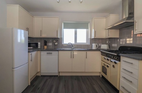 Scarborough Cottage | SEA VIEW, pet friendly, with hot tub in Scarborough