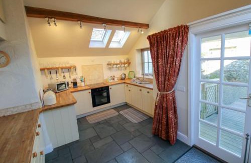 Staveley House | Seed Howe, Staveley a traditional cottage in a small village only 10 minutes from Windermere