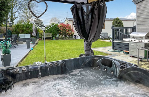 Patrington Haven Cottage | Serenity at Park Lane - UK51924
