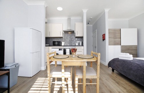 Shepherd's Bush Apartment | Sheperd's Bush modern studio 40m2