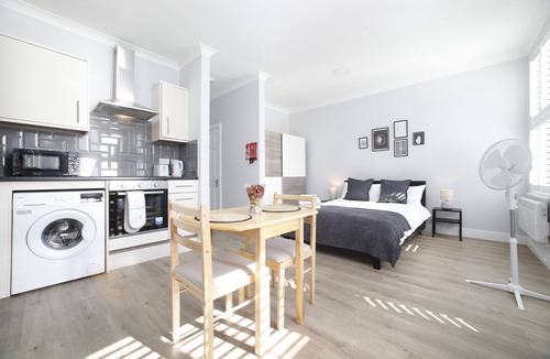 Shepherd's Bush Apartment | Sheperd's Bush modern studio 40m2