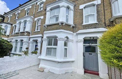 Shepherd's Bush Apartment | Sheperd's Bush modern studio 40m2