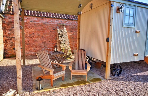 Hemingby Cottage | Shepherd's Hut in Horncastle near Cadwell Park