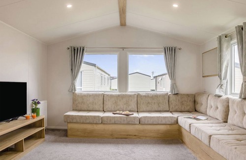 Skegness House | Silver Caravan with parking 6