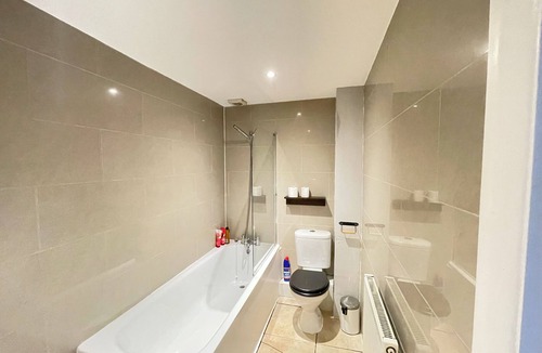 Hackney Apartment | Sleek 1BD City Apartment, Heart of East London