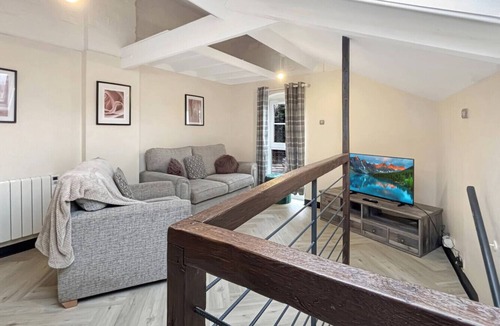 Grantham Apartment | Sleeps 4 2Bed Maisonette Central Free Gym Access