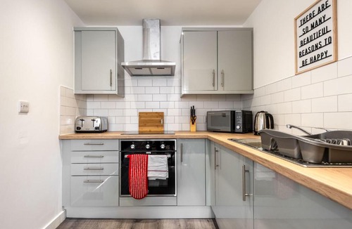 Rotherham Apartment | Smart 1 Bedroom Apartment in Central Rotherham