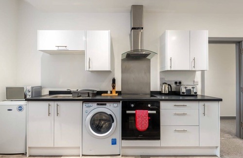 Doncaster Apartment | Smart 2 Bed Budget Apartment in Central Doncaster