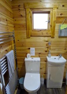 Alford House | Snowdrop Lodge Dog friendly Nr Anderby Creek