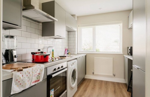 Solihull House | Solihull House | Free Parking | NEC | Airport