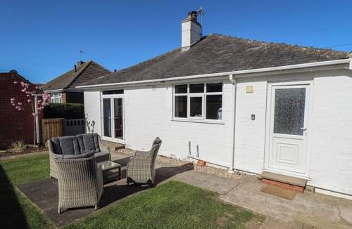 Sandilands House | SORRENTO, family friendly, country holiday cottage in Sutton-On-Sea