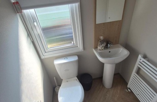Skegness House | Southview Parkdean resort - 6 Berth VIctory Willow STATIC CARAVAN
