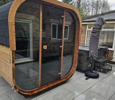 Chesterfield House | Spa Home with hottub and Sauna