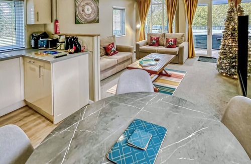 Raywell Ski Chalet | Spa Retreat (Pet Garden)