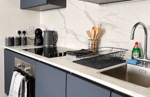 Marlborough Apartment | Spacious 1-Bed | Sleeps 4 | Direct to Wembley