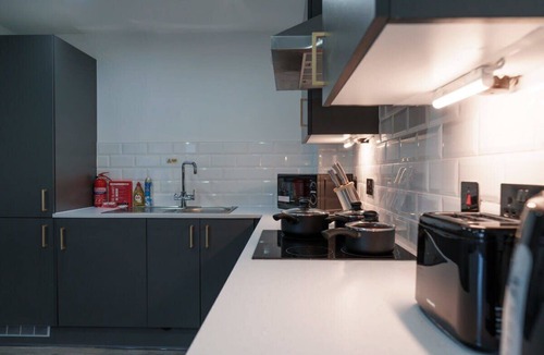 Preston Apartment | Spacious 1BED Flat in Central Preston fast WiFi
